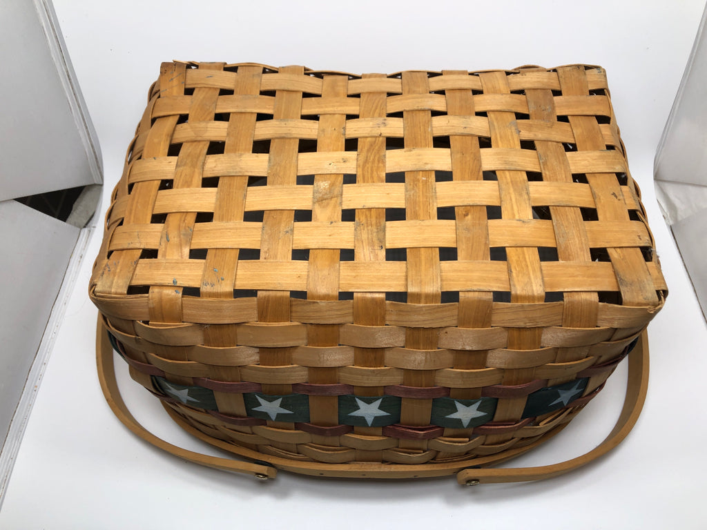 AMERICANA BASKET W/HANDLES.
