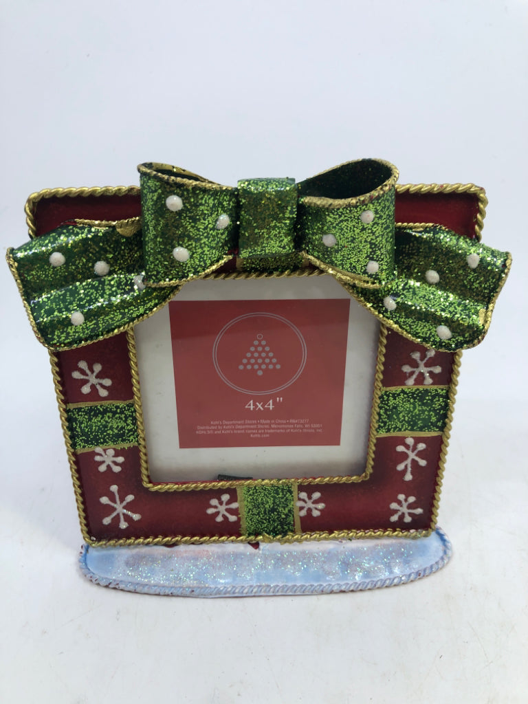 METAL PRESENT 4" X 4" FRAME.