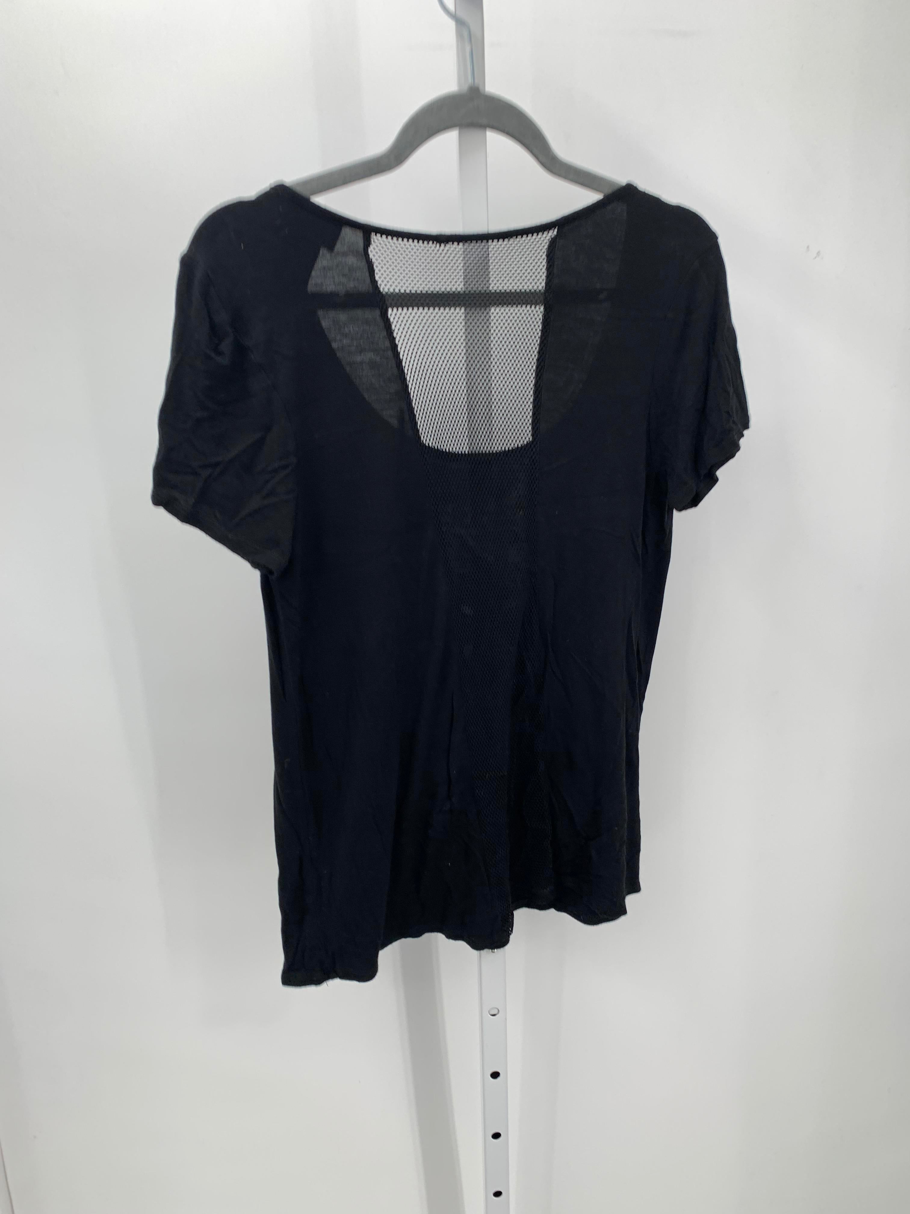 Size Large Juniors Short Sleeve Shirt
