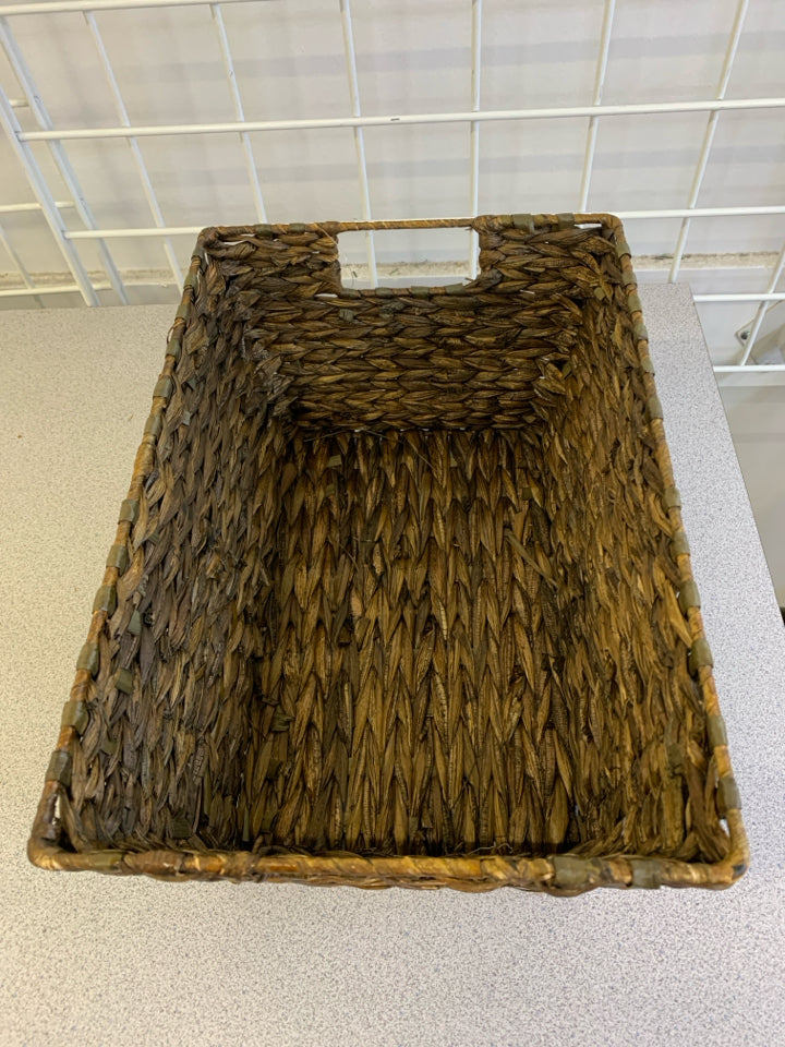 RECTANGLE WOVEN STORAGE BASKET.