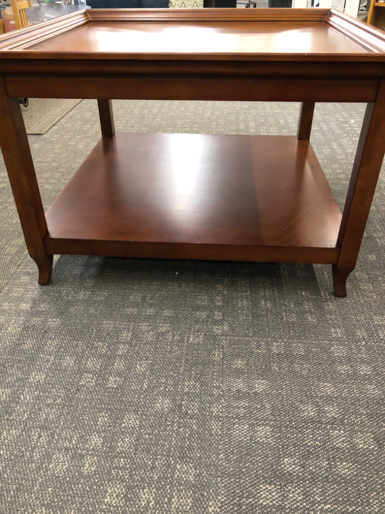 MODERN WOOD SQUARE COFFEE TABLE.