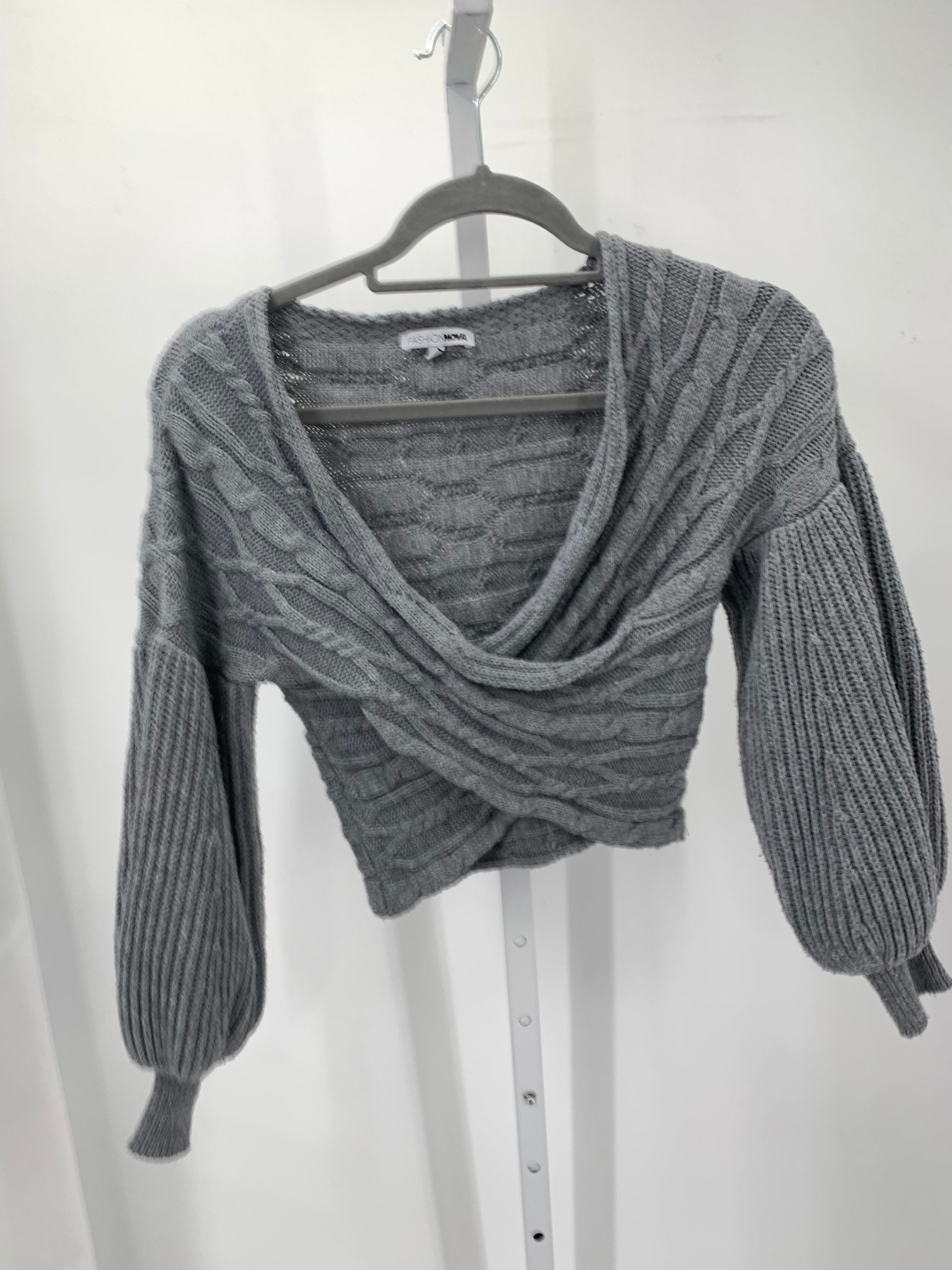 Size Small Juniors Long Sleeve Sweater