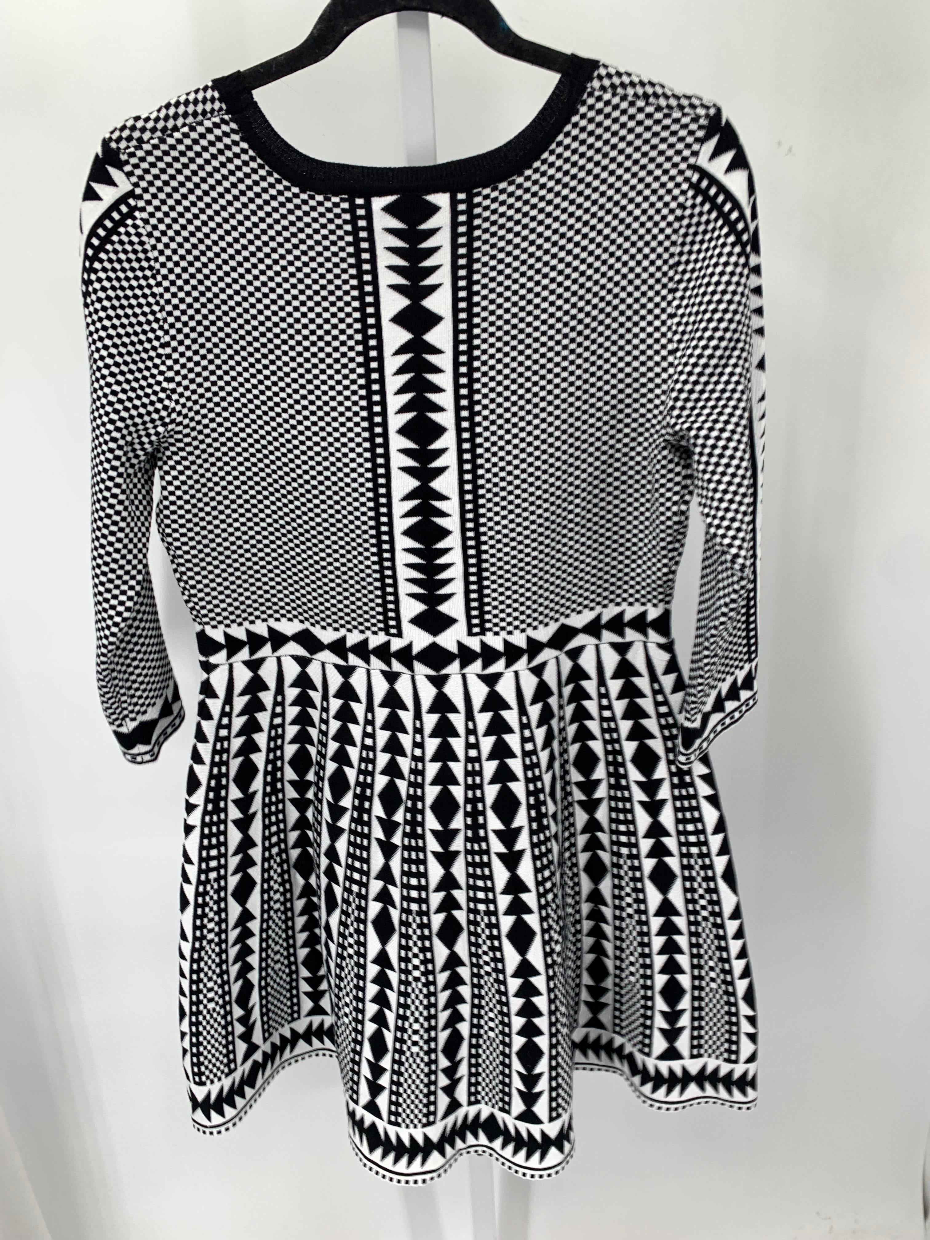 Size Large Misses 3/4 Sleeve Dress
