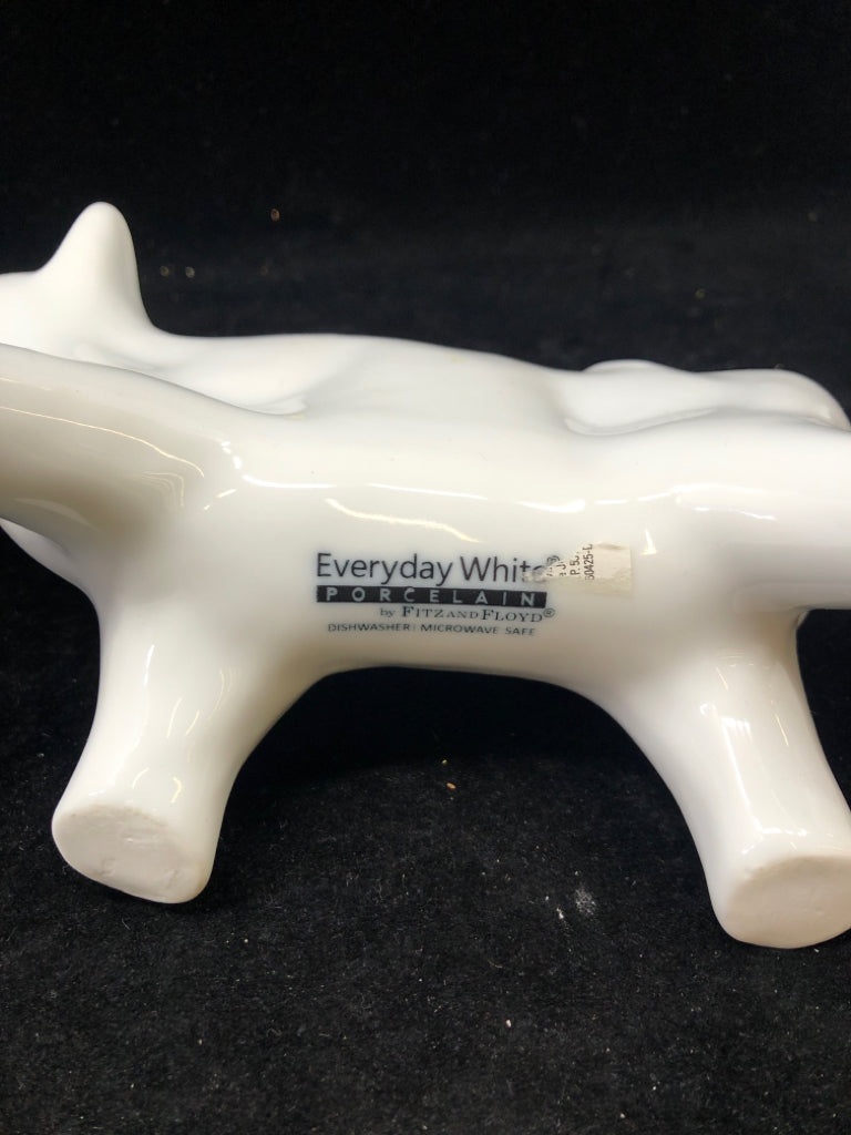 WHITE COW CREAMER.