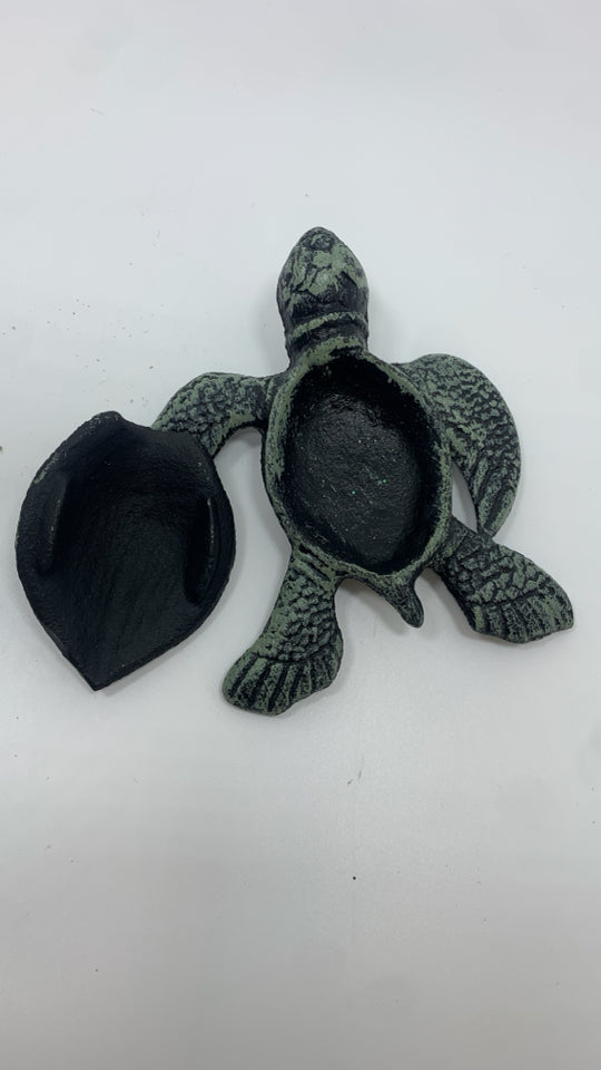 GREEN METAL TURTLE RING DISH W/LID.