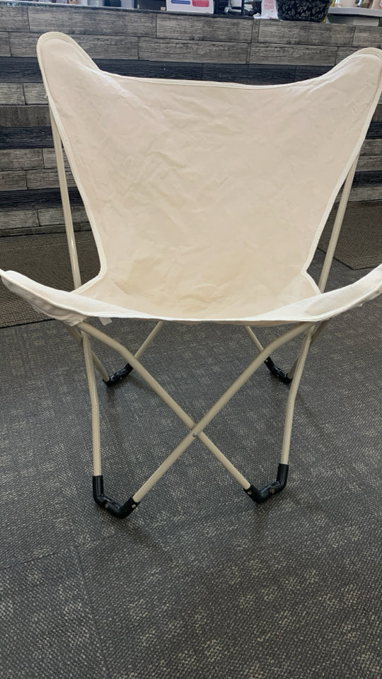 CREAM BUTTERFLY CANVAS CHAIR.