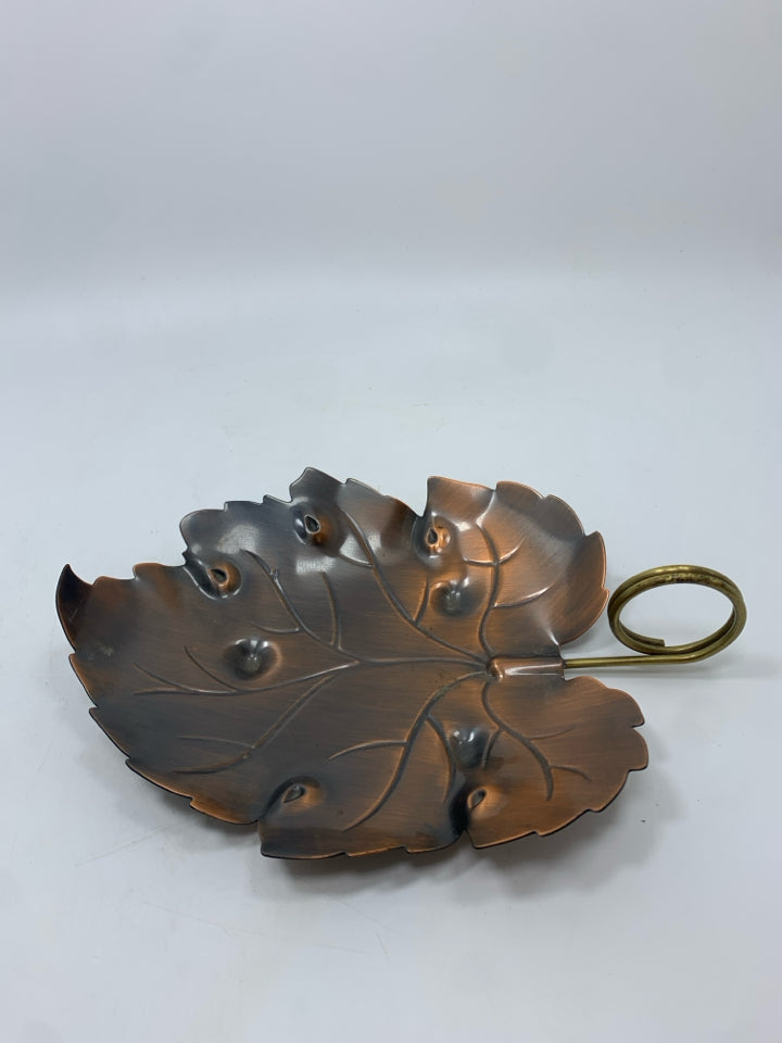 BRONZE METAL LEAF TRAY.