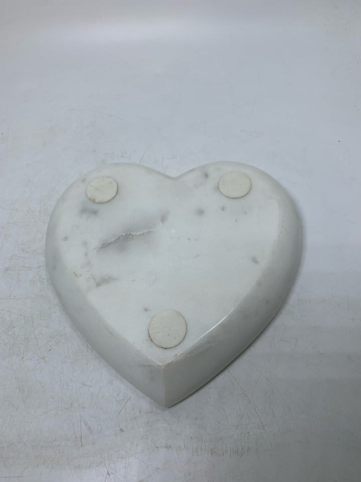 WHITE HEAVY STONE HEART SHAPE CATCH ALL.