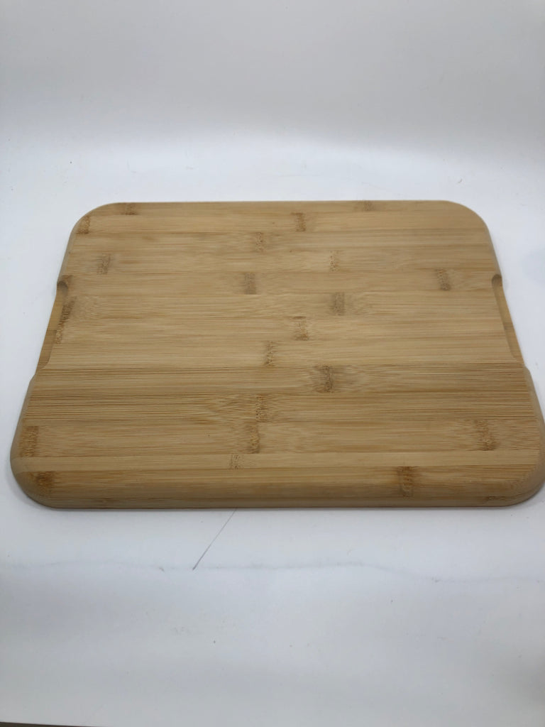 6 SECTION BAMBOO TRAY W/LID.