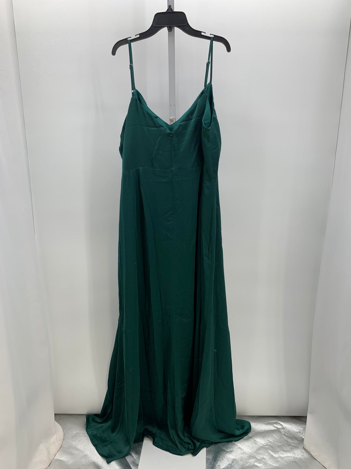 Size 1X Womens Sleeveless Dress