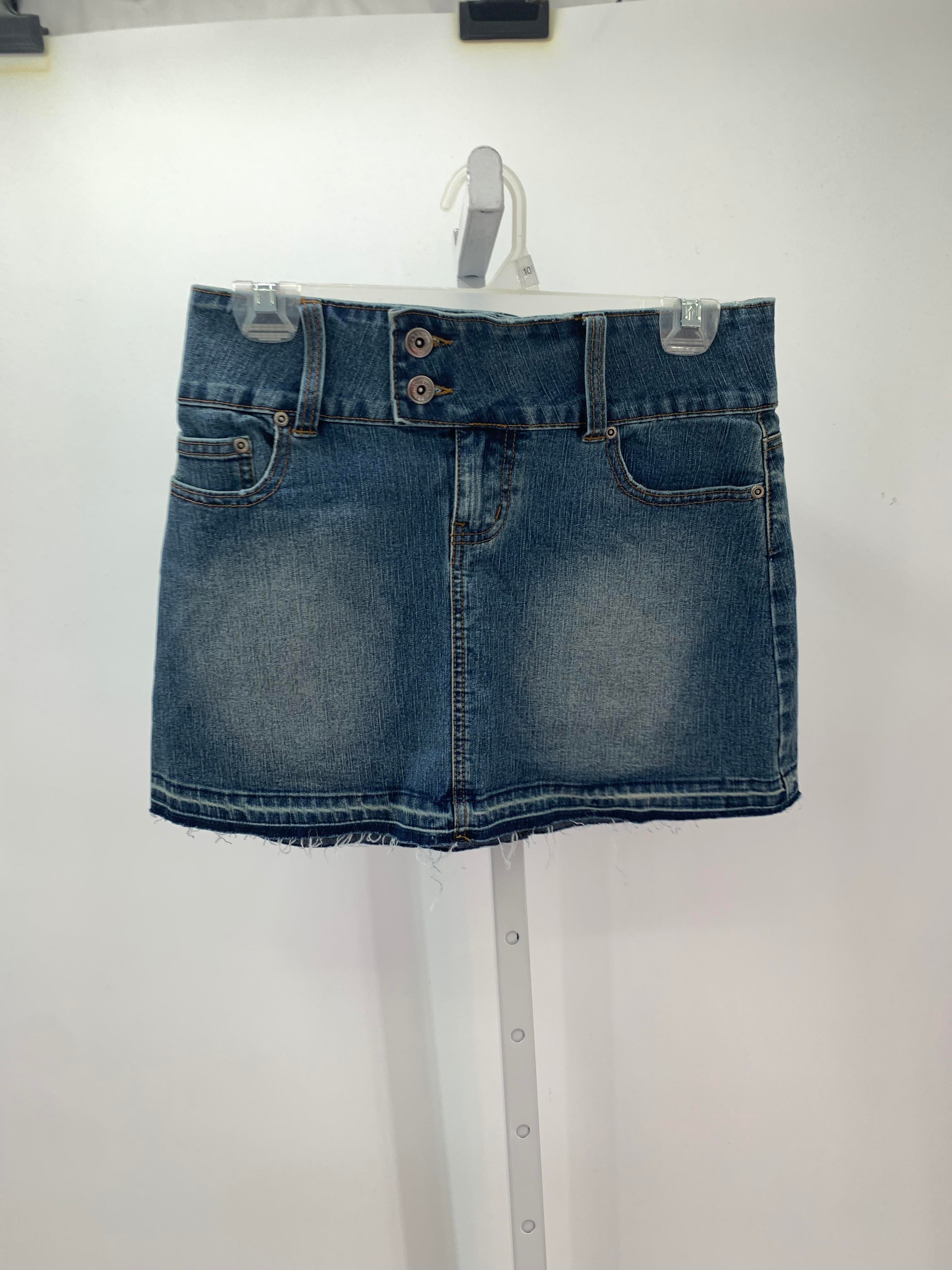 Size 7/8 Juniors Skirt