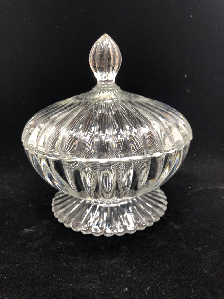 CLEAR GLASS COVERED CANDY DISH.