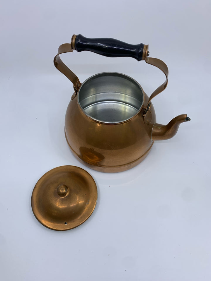VTG COPPER TEA POT DOUEO MADE IN PORTUGAL.