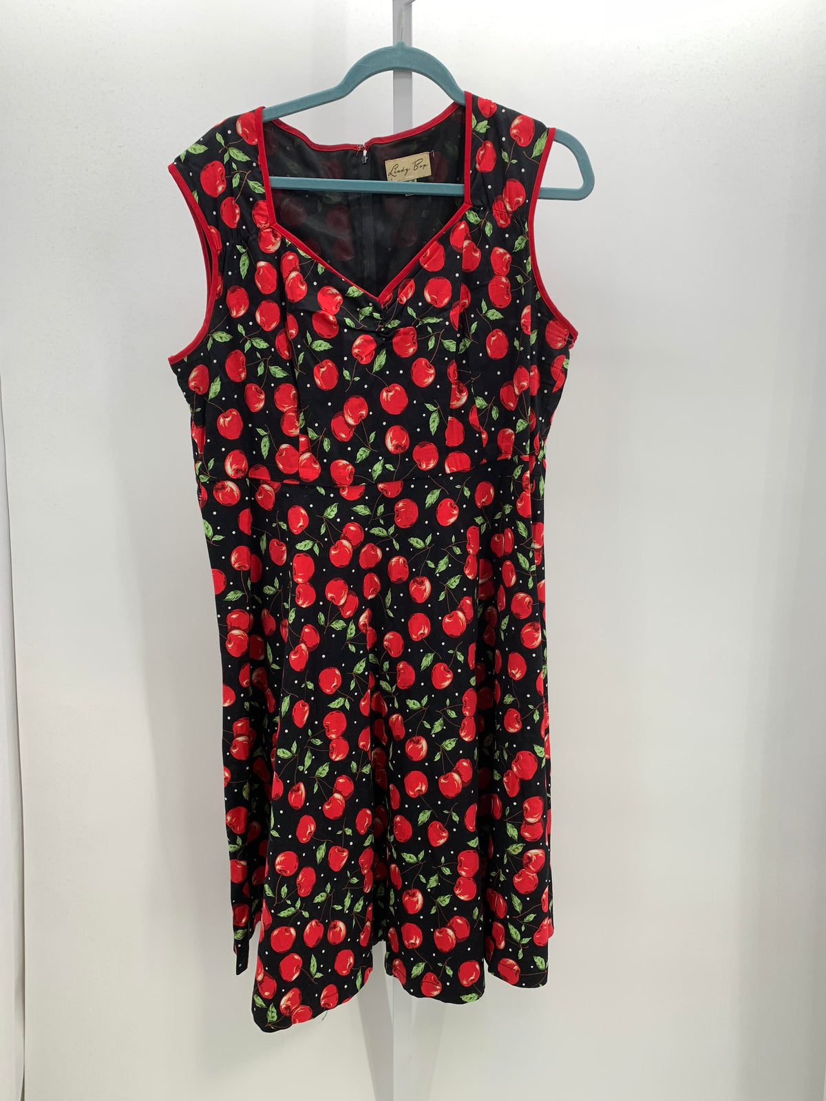 Size 16 Misses Sleeveless Dress