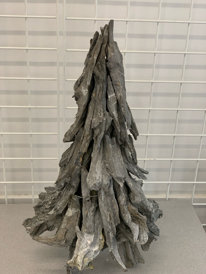 DRIFTWOOD CHRISTMAS TREE.