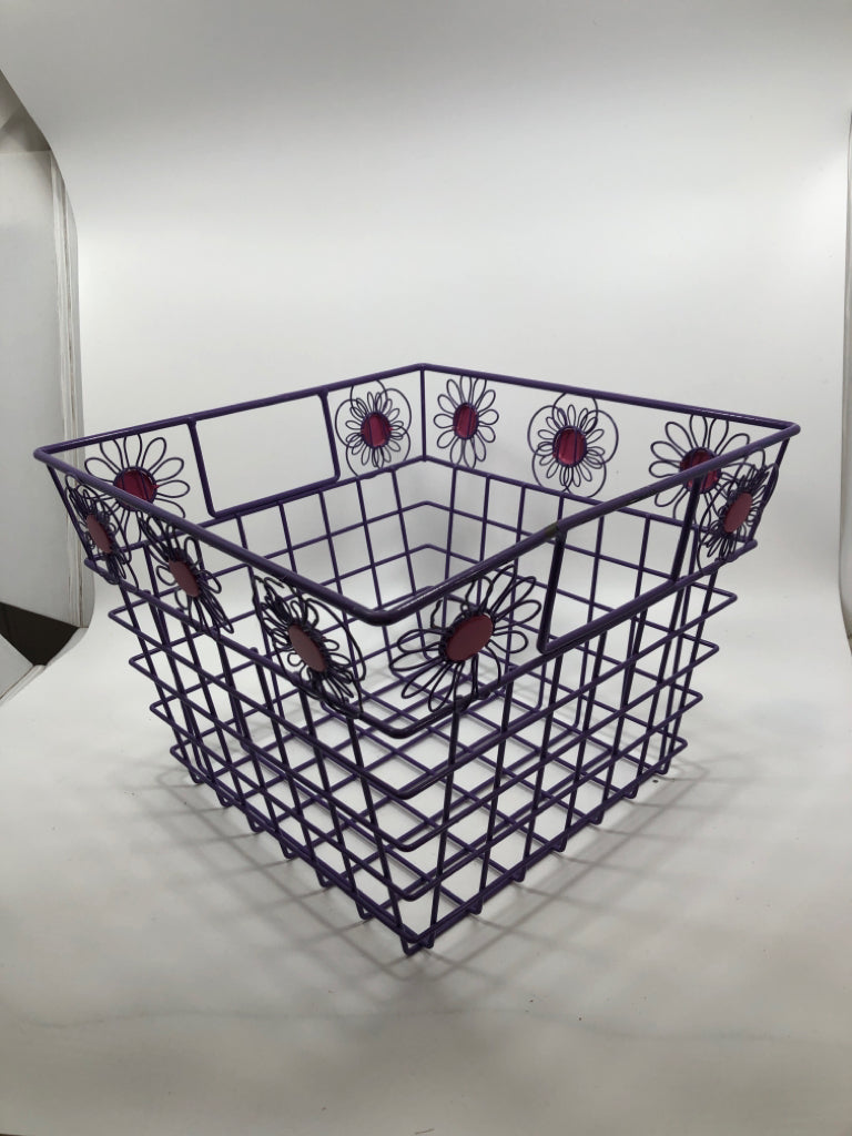 PURPLE WIRE BASKET W/WIRE FLOWERS.