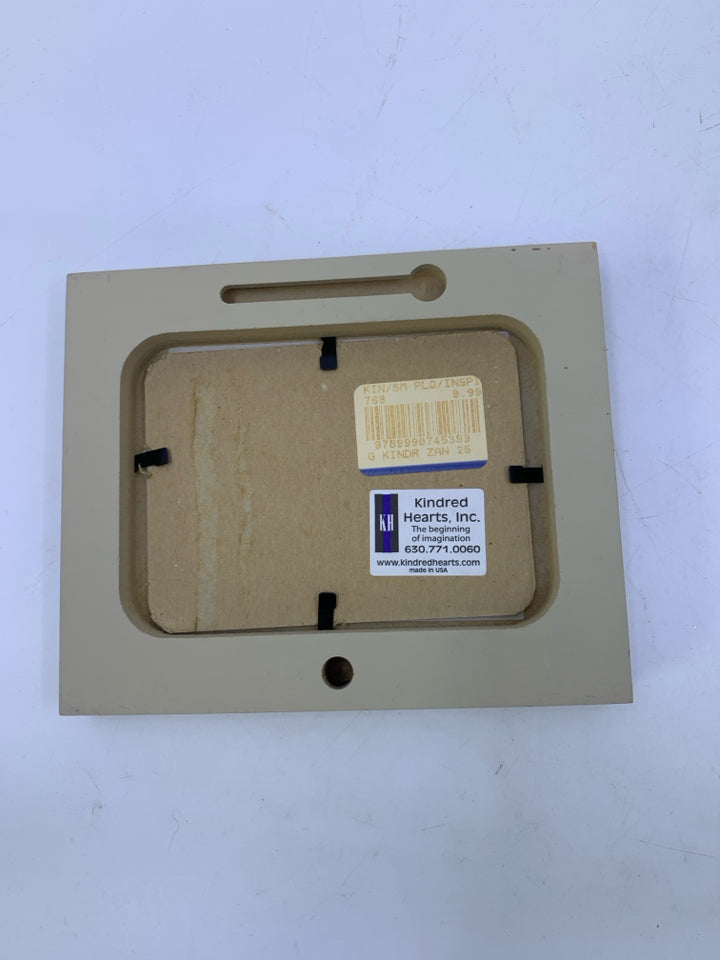 SMALL ENJOY THE LITTLE THINGS LEAF FRAME.