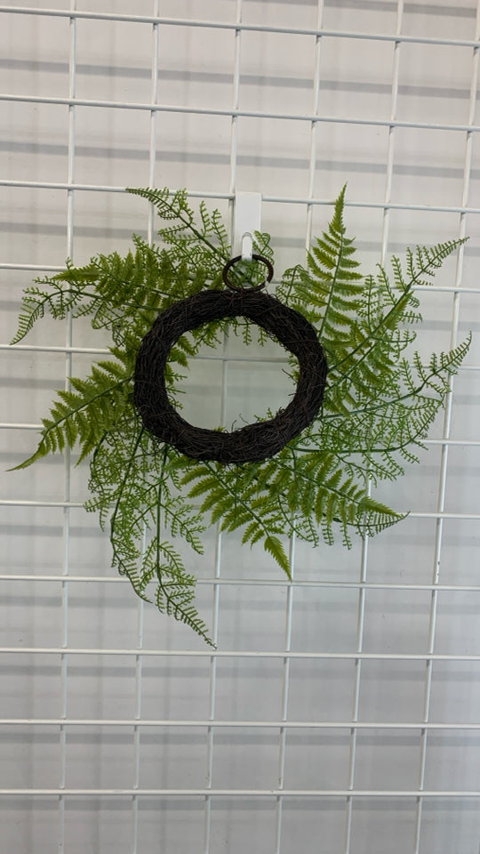 FAUX FERN WREATH W/TWIG DESIGN.