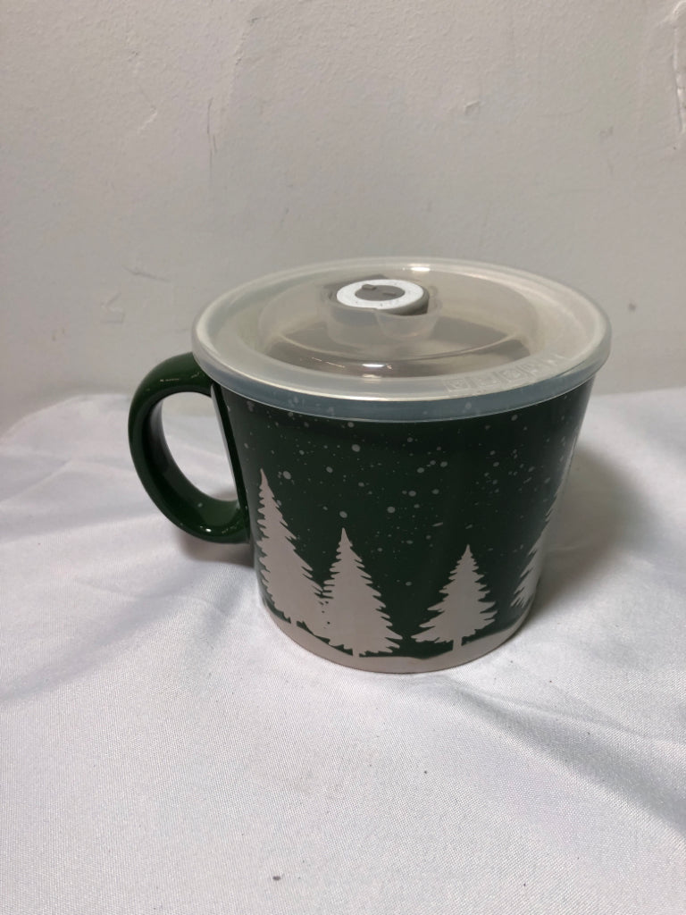 GREEN CHRISTMAS TREE SOUP MUG W LID.