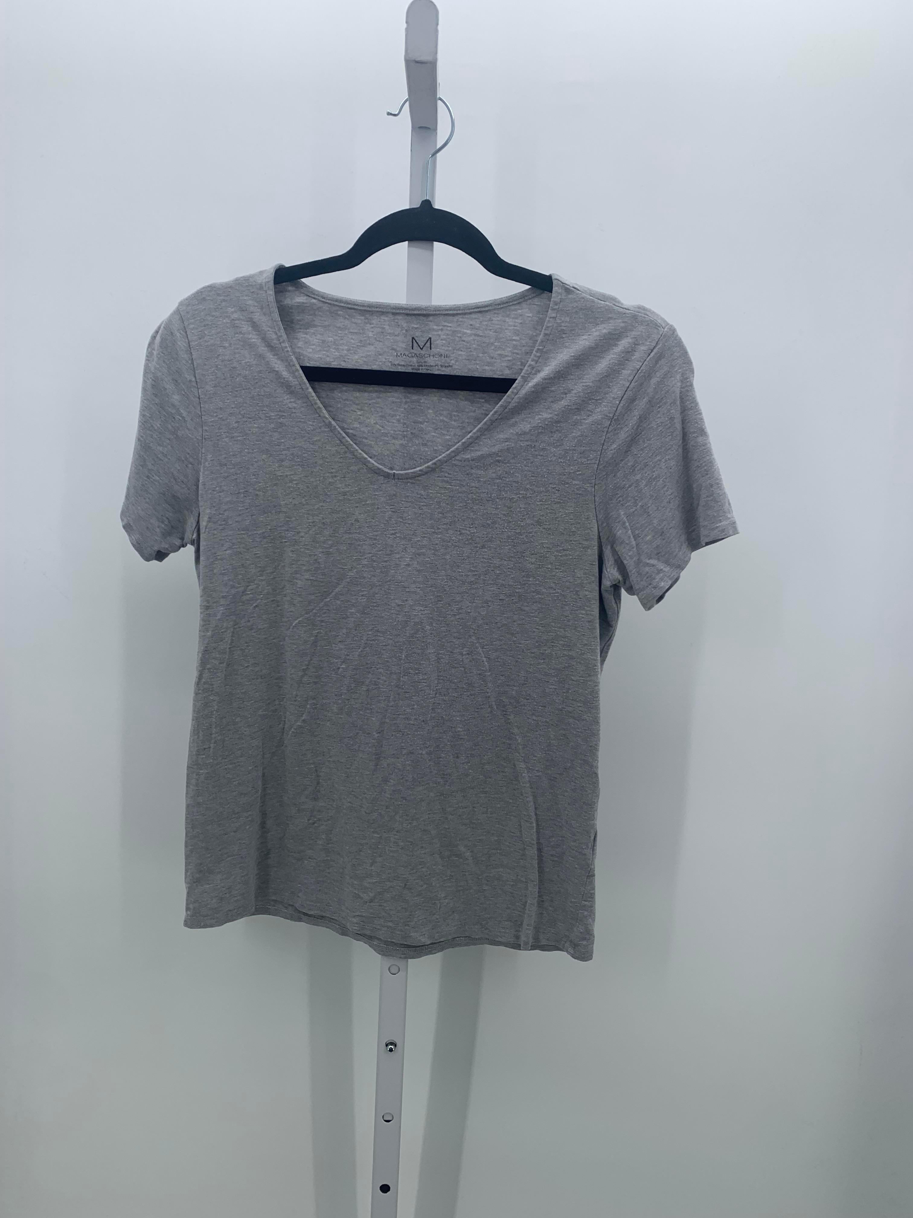 Size Medium Misses Short Sleeve Shirt