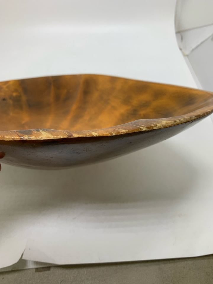 OVAL GLAZED CRAVED WOOD BOWL W/ POINTED EDGE.
