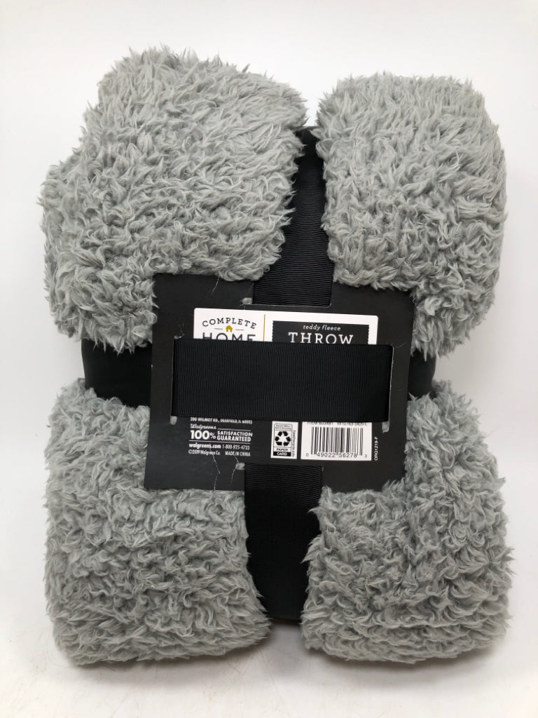 NIP GRAY TEDDY FLEECE THROW.