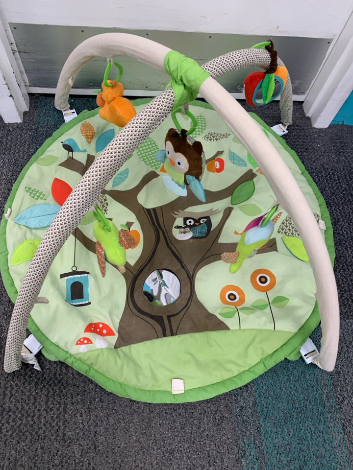 Skip Hop Treetop Friends Baby Play Mat