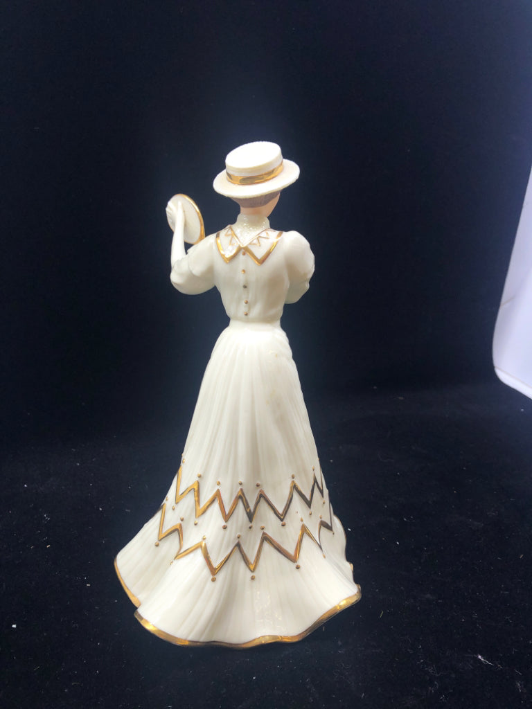 LENOX TENNIS AT TRAYMORE WOMAN FIGURE.