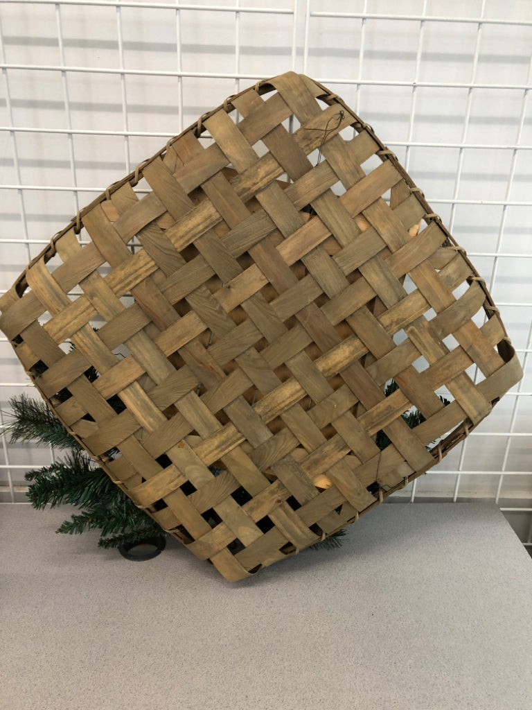 "SEASONS GREETINGS" GATHERING BASKET DECOR.