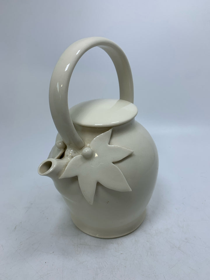 POTTERY TEAPOT W/ 3D LEAVES SHORT SPOUT.