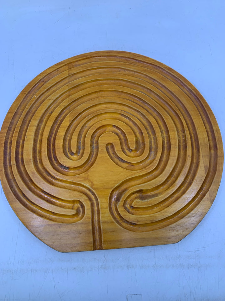 WOOD MAZE- MEDITATION TOOL.