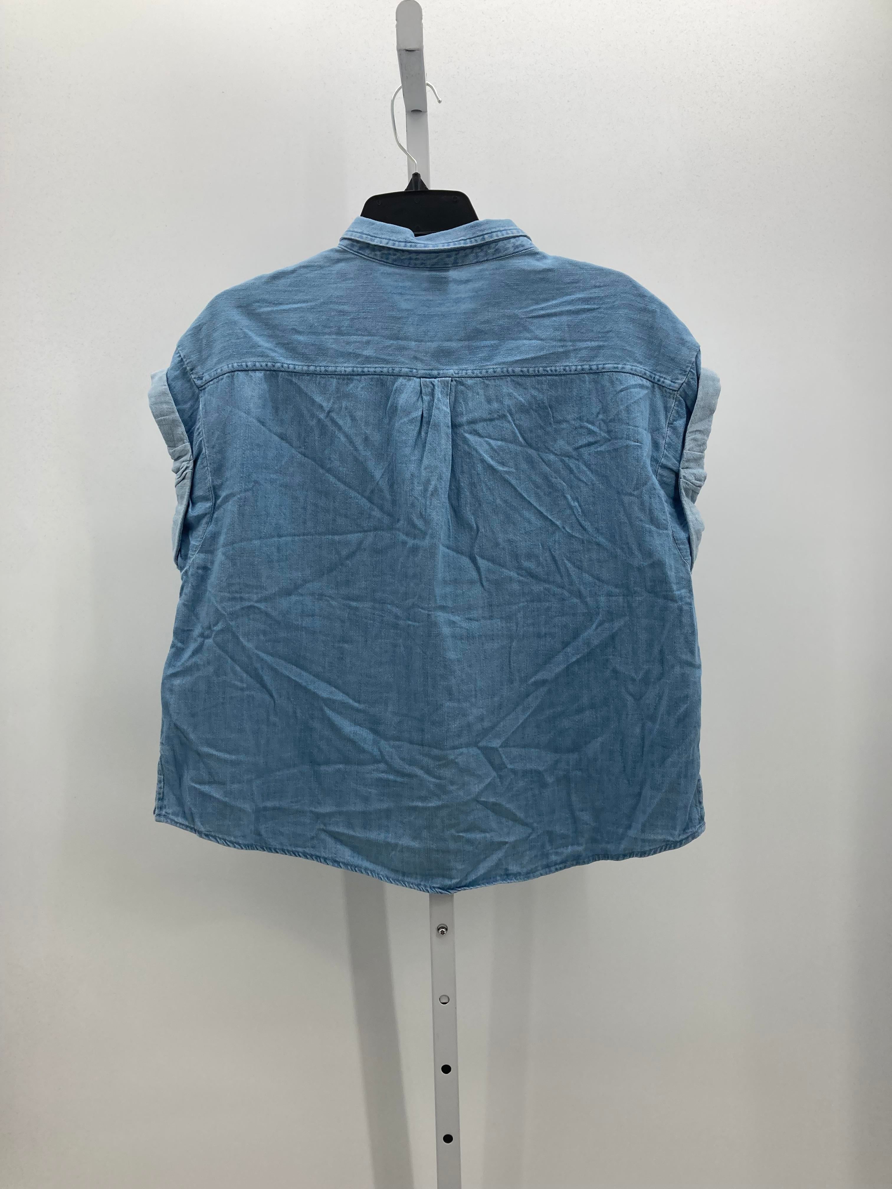 Old Navy Size Medium Misses Short Sleeve Shirt
