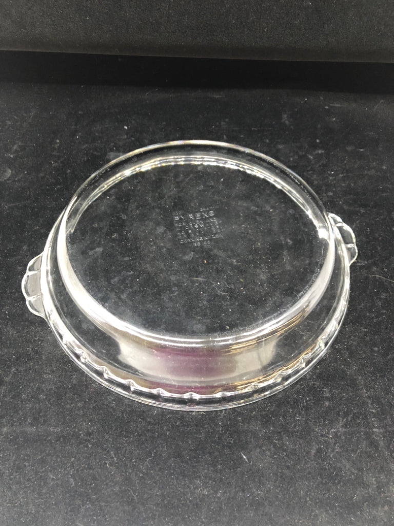 PYREX PIE PLATE W HANDLES.