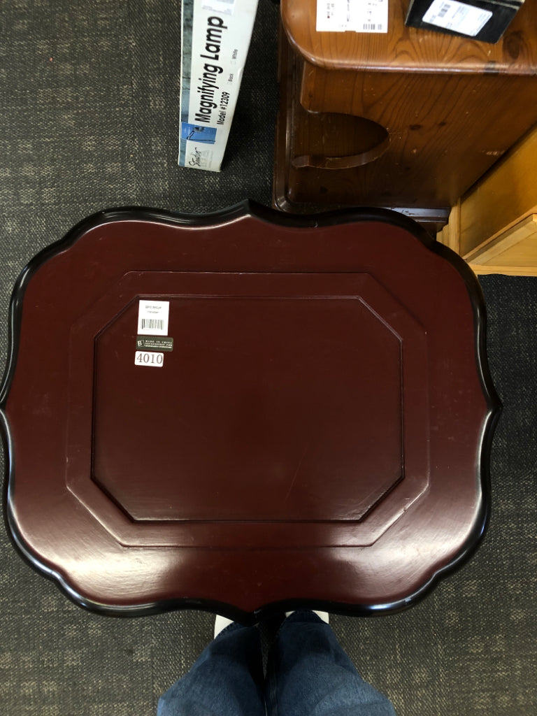 DARK BROWN TRAY TABLE W/ GOLD DETAILS.