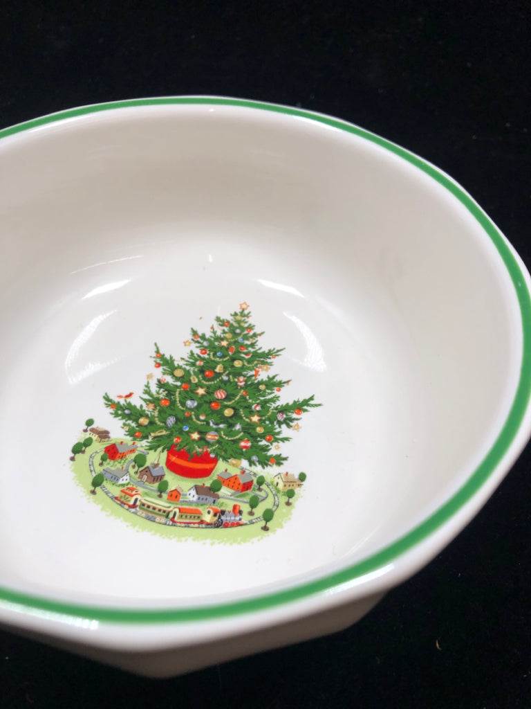18PC CHRISTMAS PFALTZGRAFF DISH SET SRVC FOR 4.