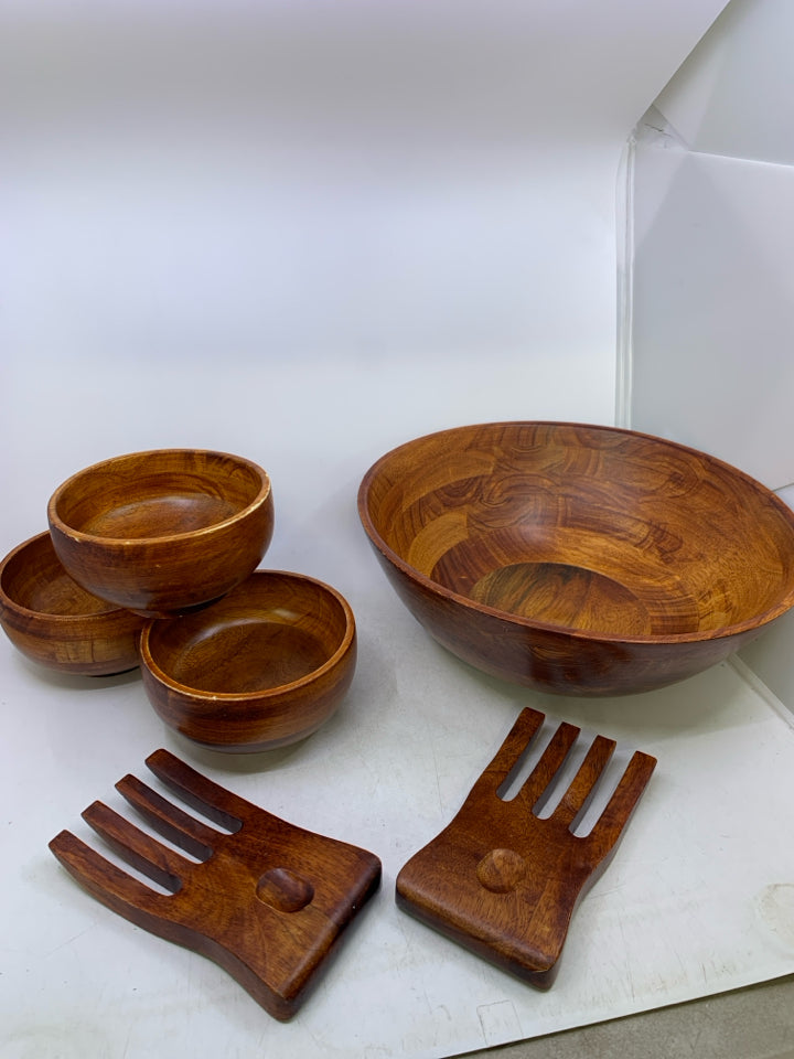 6 PC WOOD SALAD BOWL/UTENSILS ANS 3 BOWLS SET.