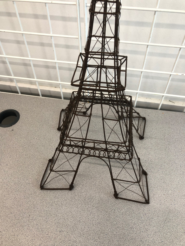 BROWN WIRE EIFFEL TOWER.