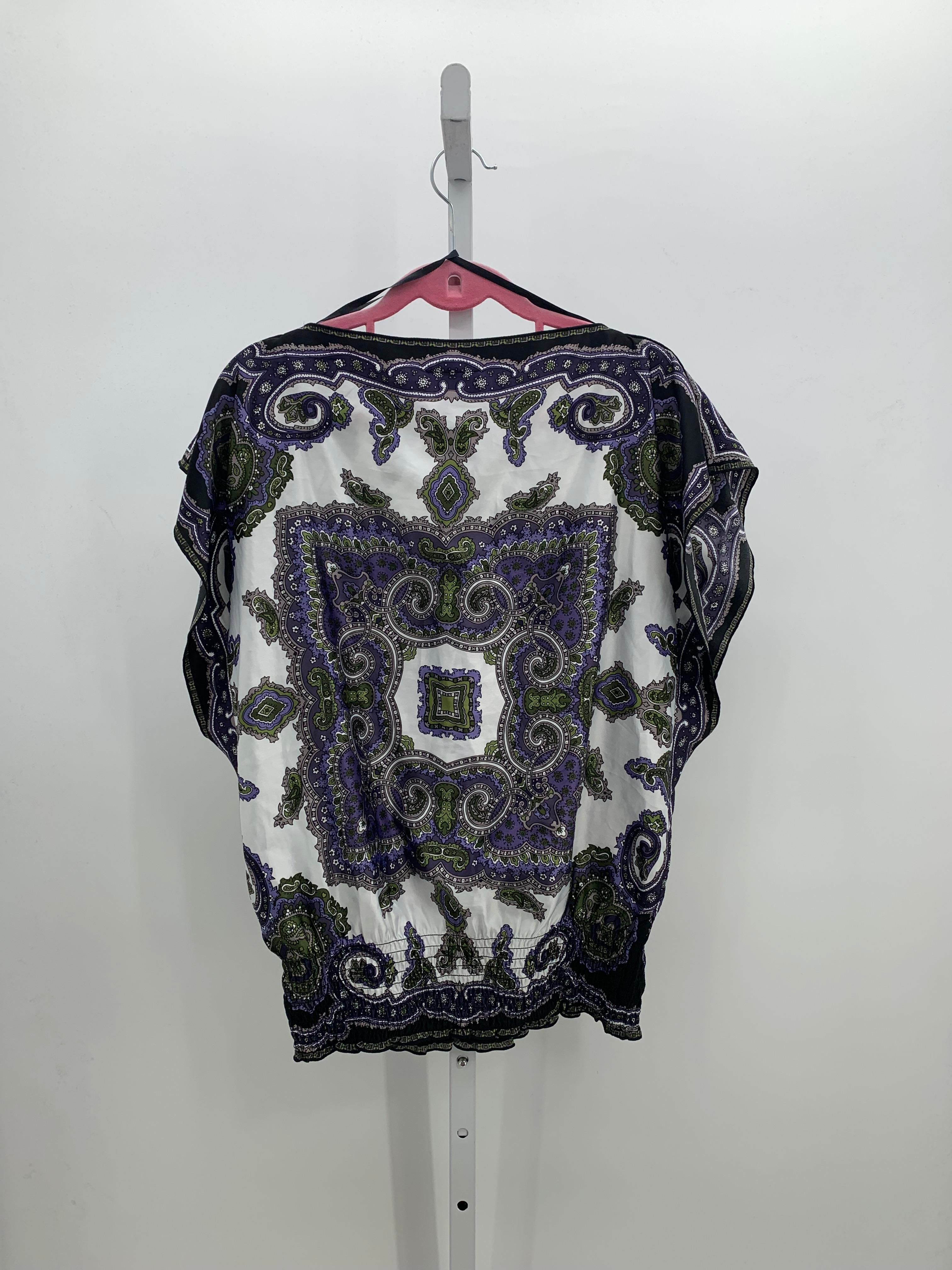 IZ Byer Size Medium Juniors Short Sleeve Shirt