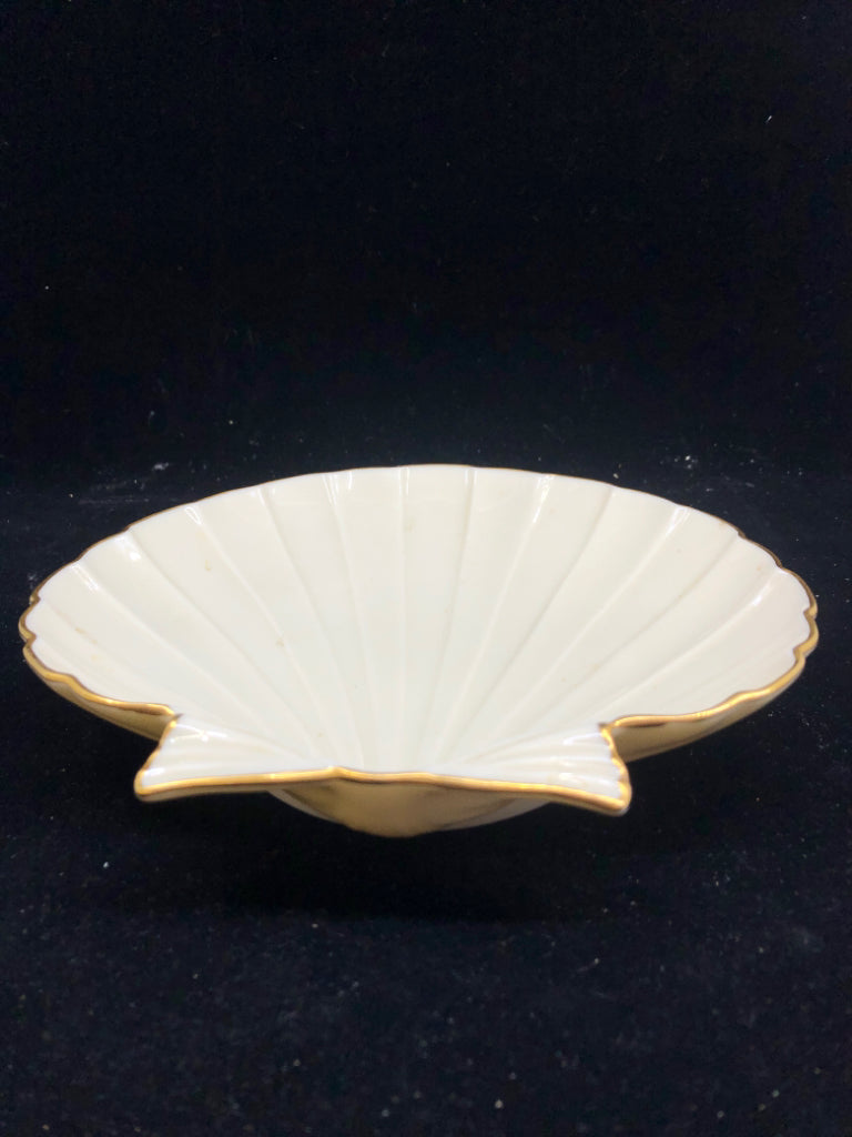 LENOX SEAHELL PLATE.