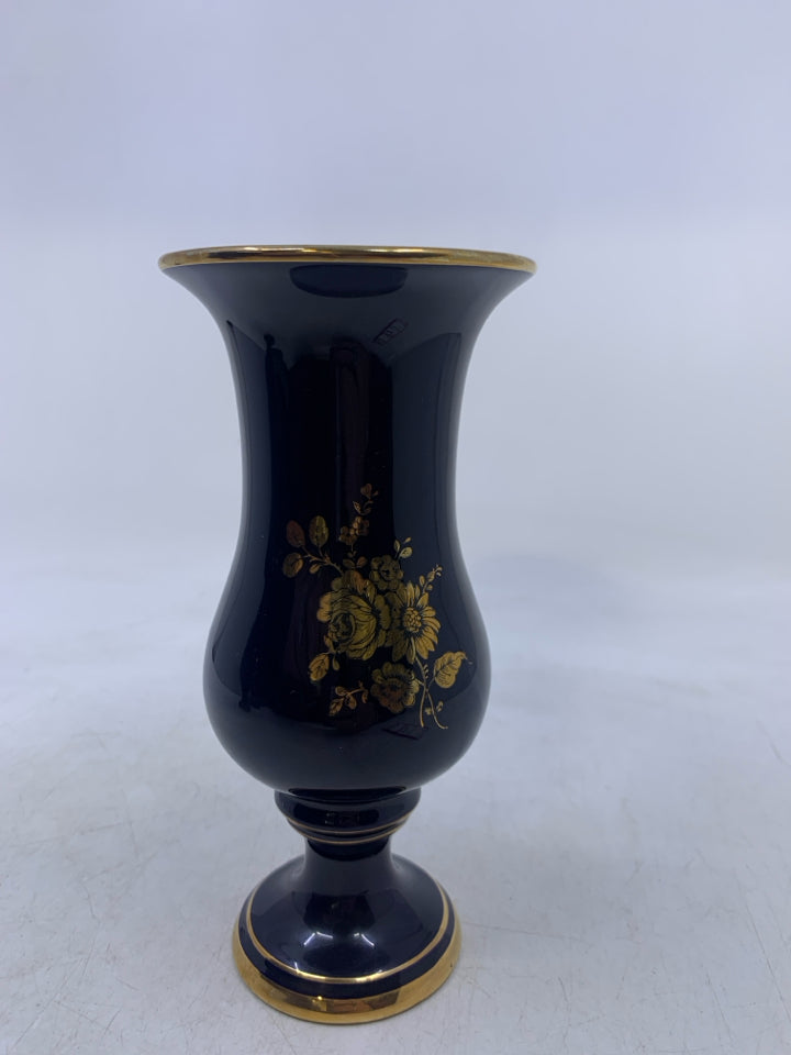FOOTED COBALT BLUE VASE W/ ROSES.