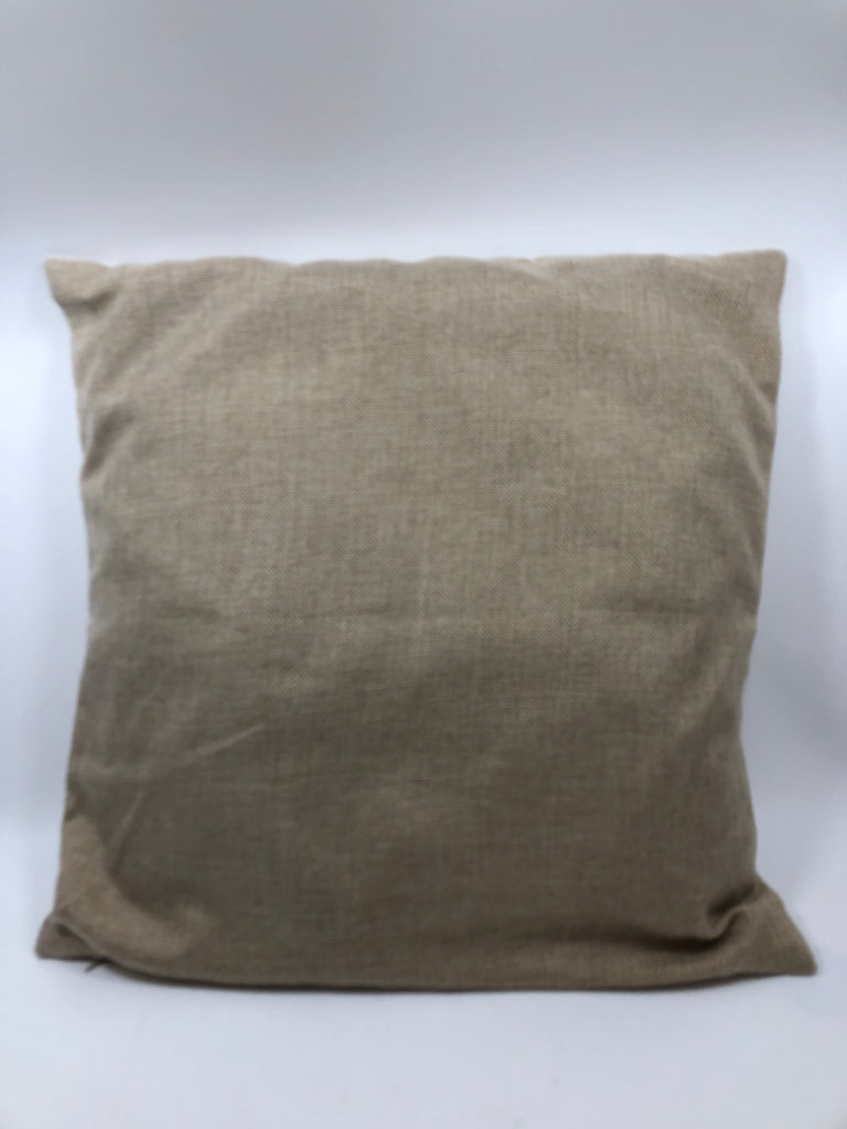 PINEAPPLE PILLOW.
