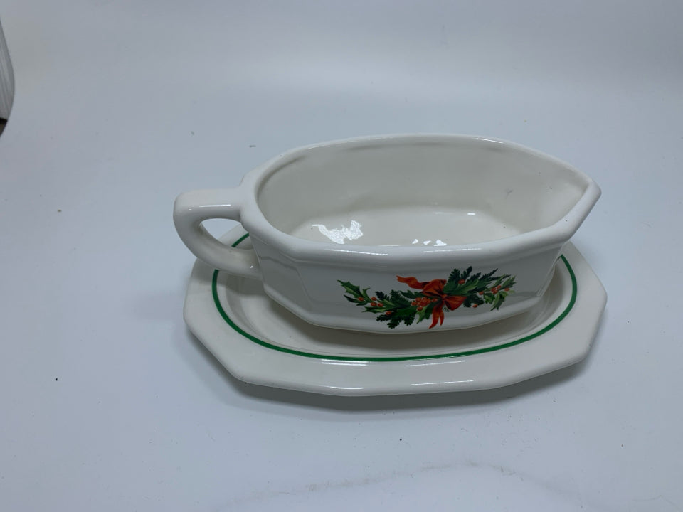 2 PC WHITE PFALTZGRAFF CHRISTMAS HERITAGE GRAVY BOAT W/ DRIP PLATE.