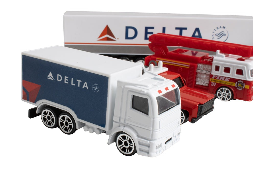 New - Delta Airlines Large Playset.