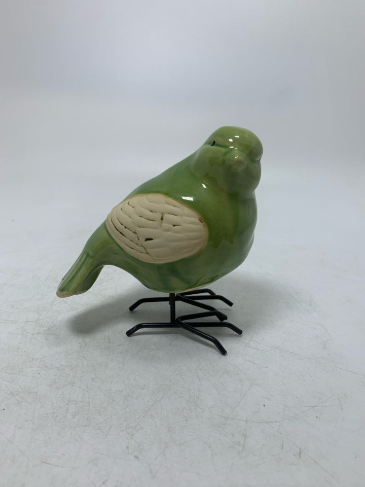 CERAMIC CHICKADEE W/ METAL LEGS.