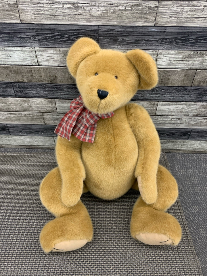 JUMBO BOYDS NANA BEAR W/TAGS.