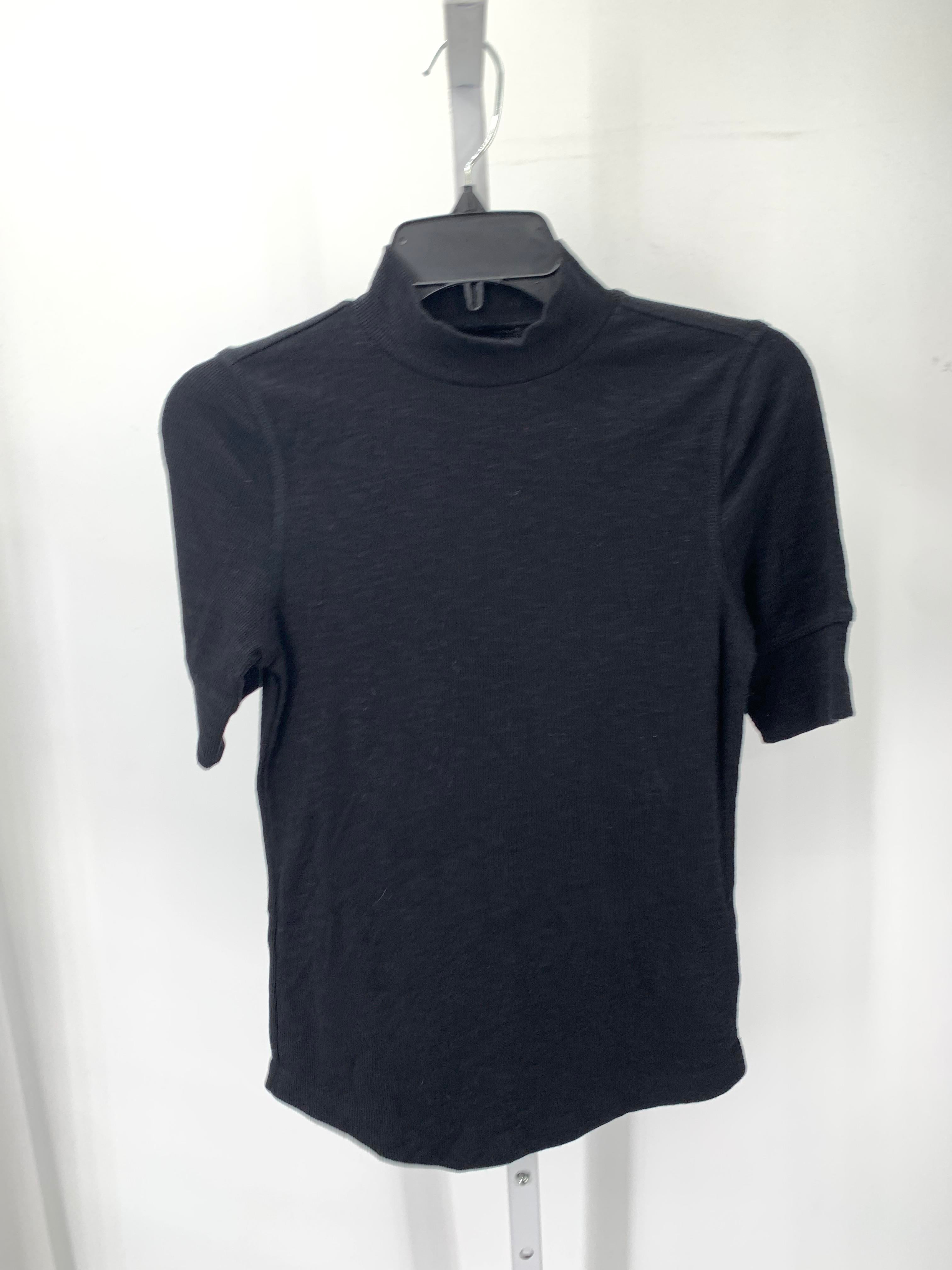 Gap Size Small Misses Short Sleeve Shirt