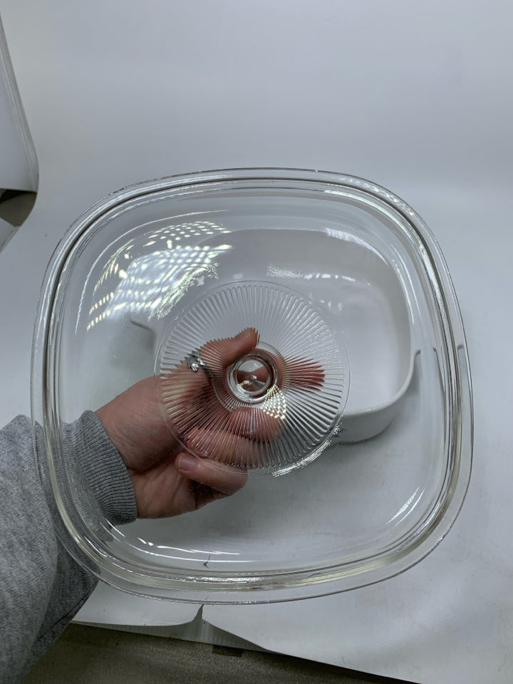 BLUE HEART CASSEROLE DISH W/ LID.