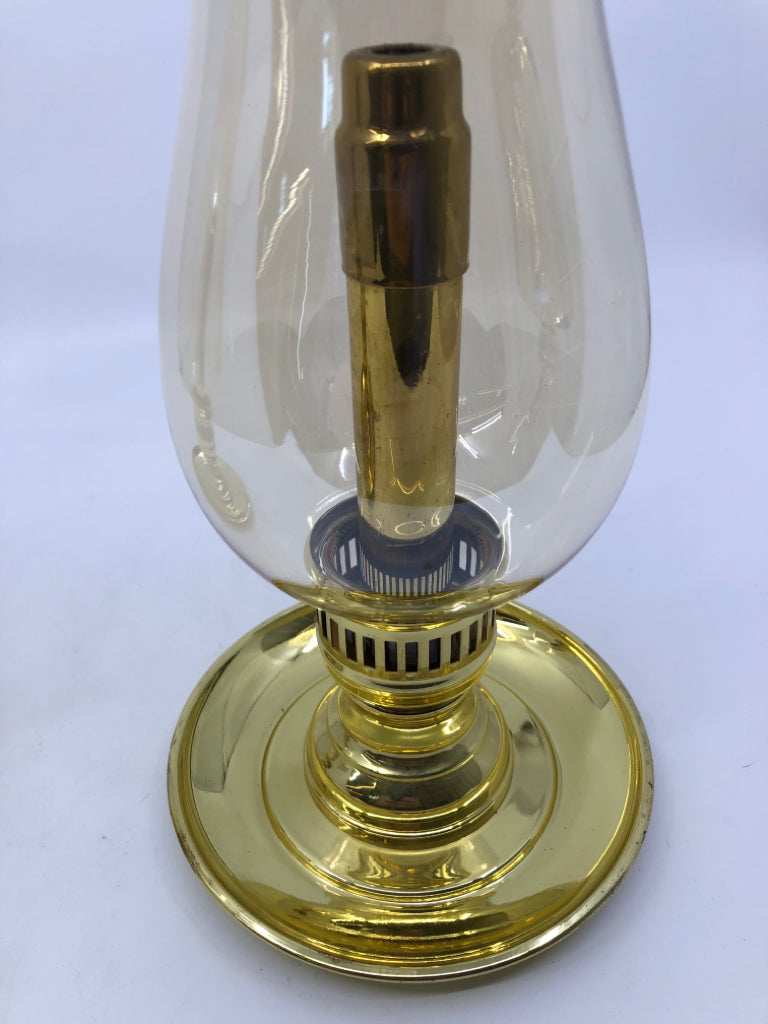2 BRASS TAPER CANDLE HOLDER W IRIDESCENT.