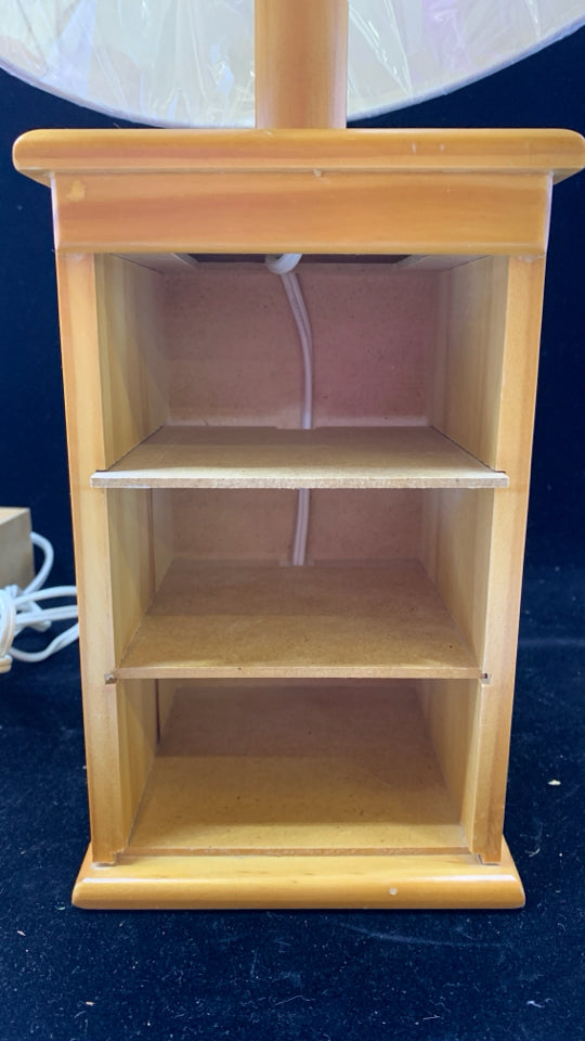 BLONDE WOOD W 3 DRAWER AND WHITE SHADE LAMP.