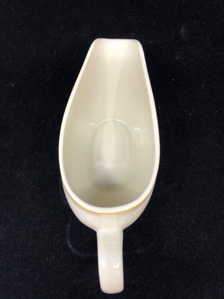 NIB STONEWARE HOLLY WREATH GRAVY BOAT.